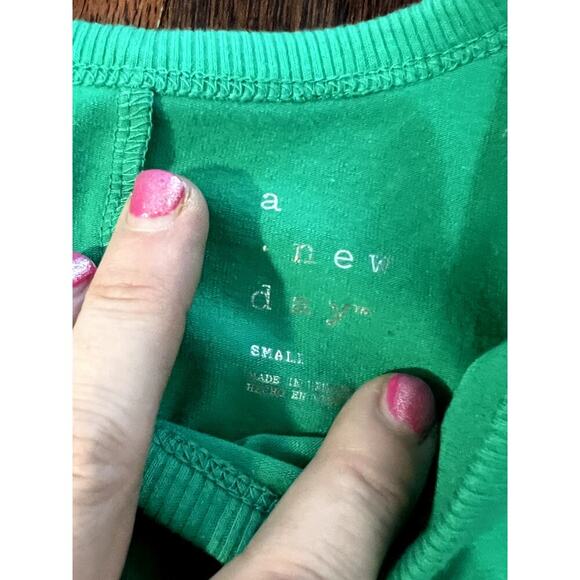 A New Day green dress, fitted at top and flare at waist, size Small - Picture 3 of 4